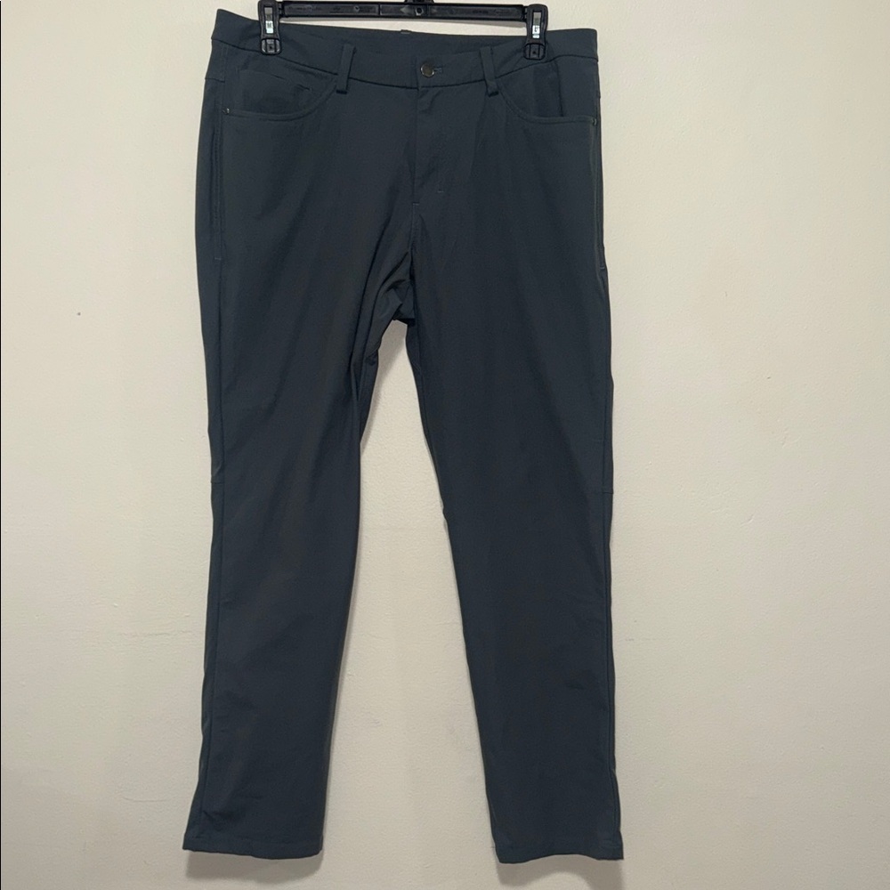 Lululemon men straight leg pant gray size 36 x 32